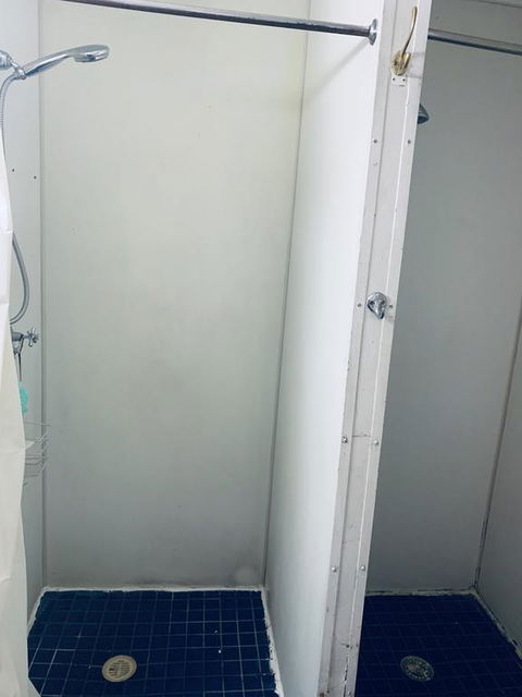 Yellow Submarine Backpackers - Great Ocean Road Tourism 3