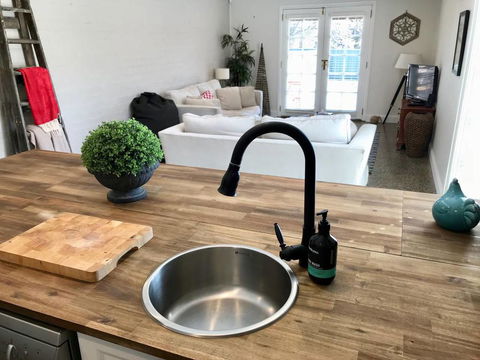 YSG The Edward Townhouse 153 - Walk To Town - Great Ocean Road Tourism 1