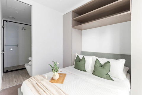 A 2BR Apt Near Melbourne Central & QV Market - Great Ocean Road Tourism 1