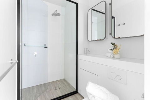 A 2BR Apt Near Melbourne Central & QV Market - Great Ocean Road Tourism 2