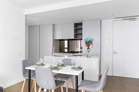 A 2BR Apt Near Melbourne Central & QV Market - Great Ocean Road Tourism 4