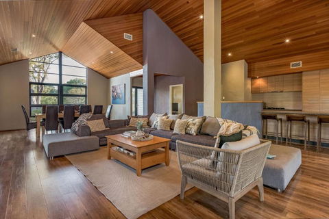 A Bush Utopia - Great Ocean Road Tourism 4