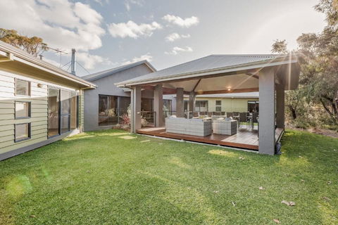 A Bush Utopia - Great Ocean Road Tourism 1