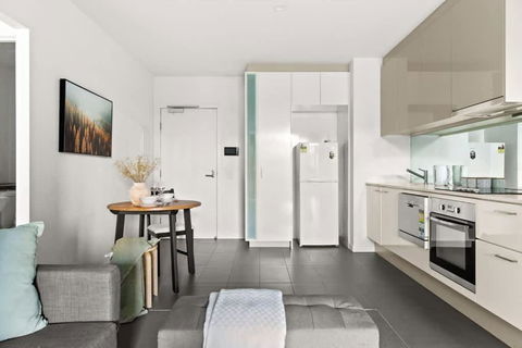 A Central Apt Right Next To Southern Cross - Great Ocean Road Tourism 3