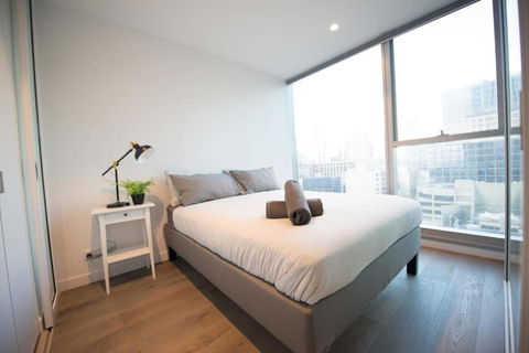 A Chic 2BR CBD Apartment Near Southern Cross - Great Ocean Road Tourism 4