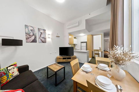 A Chic Apartment On Bourke St Near Chinatown - Great Ocean Road Tourism 2