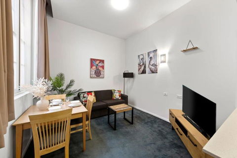 A Chic Apartment On Bourke St Near Chinatown - Great Ocean Road Tourism 3