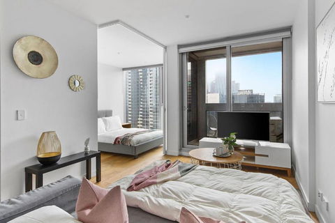 A Chic & Lovely 2BR Apt CBD With City Views - Great Ocean Road Tourism 3