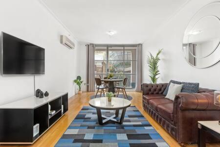 A Comfy Studio For 5 Next To Darling Harbour - Great Ocean Road Tourism 1