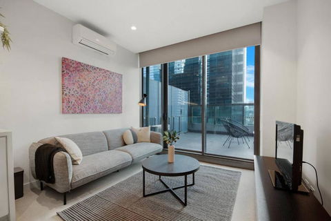 A Cosmopolitan Hub In CBD Centre - Great Ocean Road Tourism 1