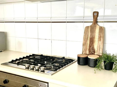 A Cozy 2B2B Apt Next To Carlton Garden W/ Parking - Great Ocean Road Tourism 4