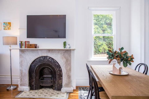 A Designer Apartment With Classic Heritage Details - Great Ocean Road Tourism 2