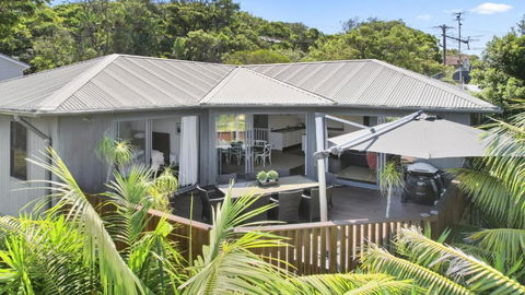 A Grand Beach Retreat - Great Ocean Road Tourism 0