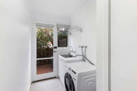 A Home Away From Home In Geelong - Great Ocean Road Tourism 2