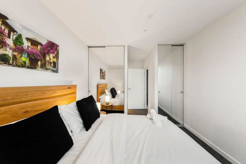 A Lux 2BR Apt With Panoramic Views, FREE Parking - Great Ocean Road Tourism 1
