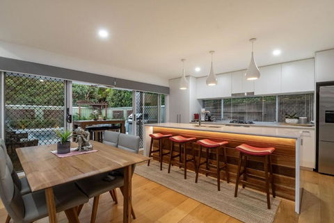 A Perfect Stay - Byron Sunrise - Heated Pool - Great Ocean Road Tourism 1