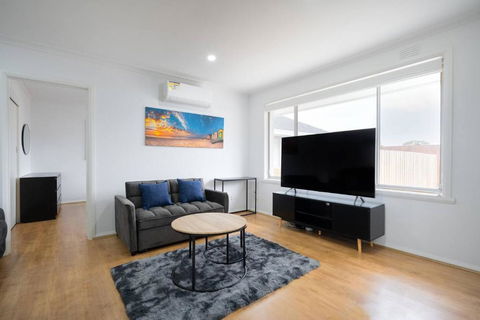 A Private Hideaway With Large Backyard And CarParks - Great Ocean Road Tourism 1
