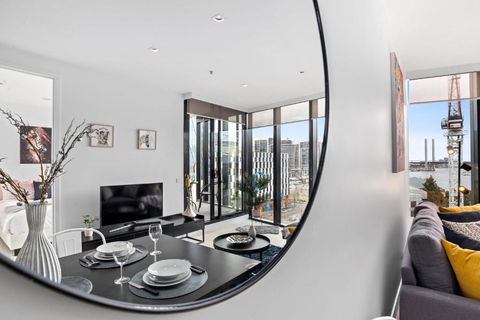 A Stylish 2BR Apt With FREE Parking - Great Ocean Road Tourism 2