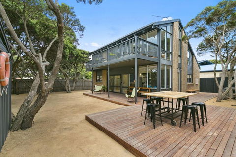 A1 Location By The Sea - Great Ocean Road Tourism 0
