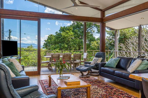 Above The Pass - Great Ocean Road Tourism 2