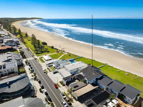 Absolute Beachfront Apartment 11B - Great Ocean Road Tourism 1