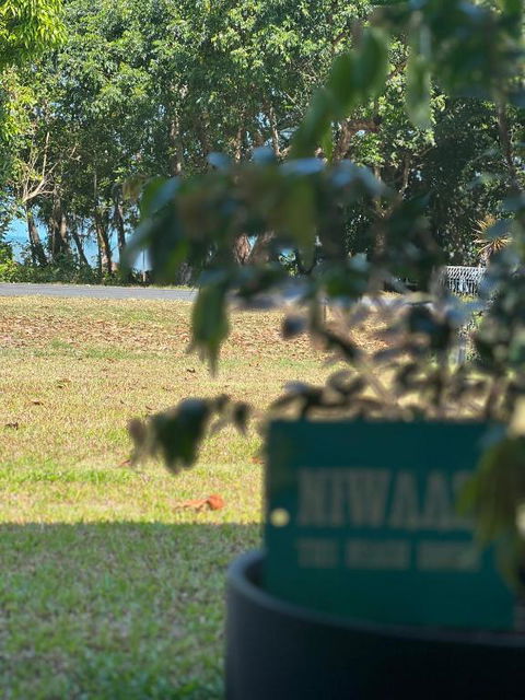 Absolute Beachfront Family Home - Cooya - Great Ocean Road Tourism 1