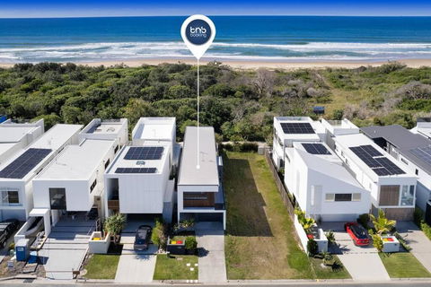 Absolute Beachfront Marcoola 4Bd, Heated Spa - Great Ocean Road Tourism 0