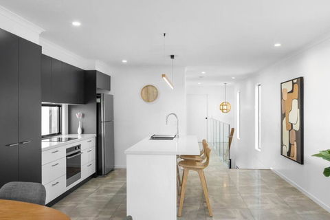 Absolute Beachfront Marcoola 4Bd, Heated Spa - Great Ocean Road Tourism 4