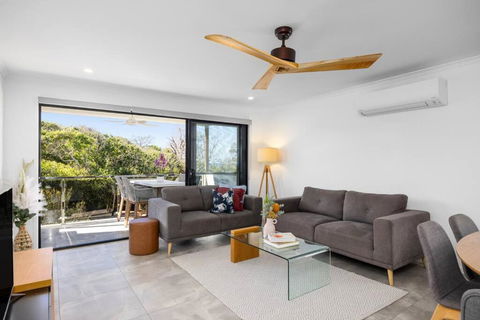 Absolute Beachfront Marcoola 4Bd, Heated Spa - Great Ocean Road Tourism 2