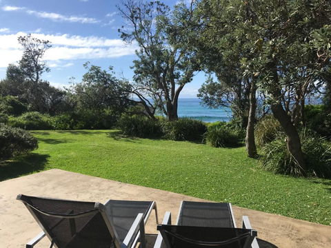 Absolute Beachfront Mollymook - Great Ocean Road Tourism 2