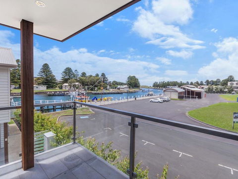 Absolute - Great Ocean Road Tourism 2