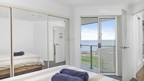 Absolute Waterfront Anna Bay - Great Ocean Road Tourism 4