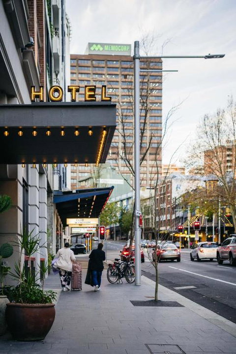 Ace Hotel Sydney - Great Ocean Road Tourism 3