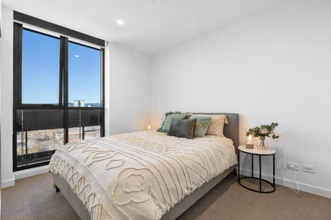 Adelaide City Oasis: Parking, Pool, Gym, Cinema, Inc. - Great Ocean Road Tourism 0