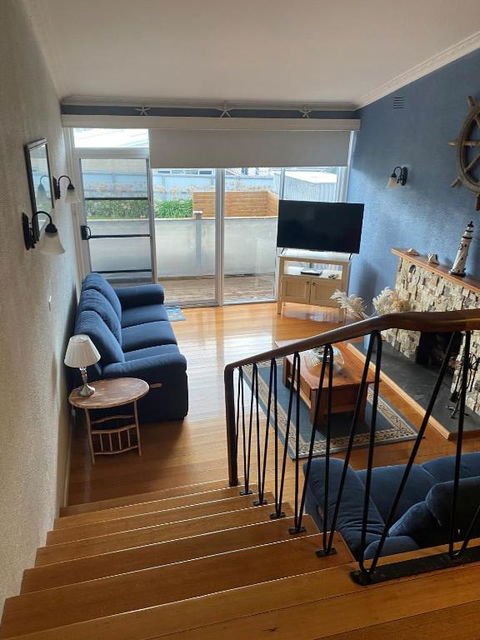 Ahoy Family Beach Escape - Great Ocean Road Tourism 2