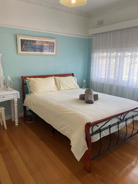 Ahoy Family Beach Escape - Great Ocean Road Tourism 4