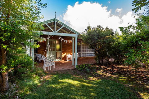 A Fairy Wren Cottage - Great Ocean Road Tourism 0