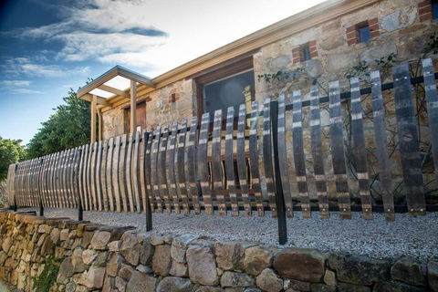 A Romantic Uraidla Studio - Great Ocean Road Tourism 4