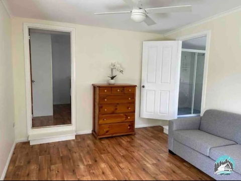 Aircabin - Tuggerawong - Lake Front - 9 Beds House - Great Ocean Road Tourism 4