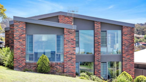 Aisling Saifir - Great Ocean Road Tourism 1