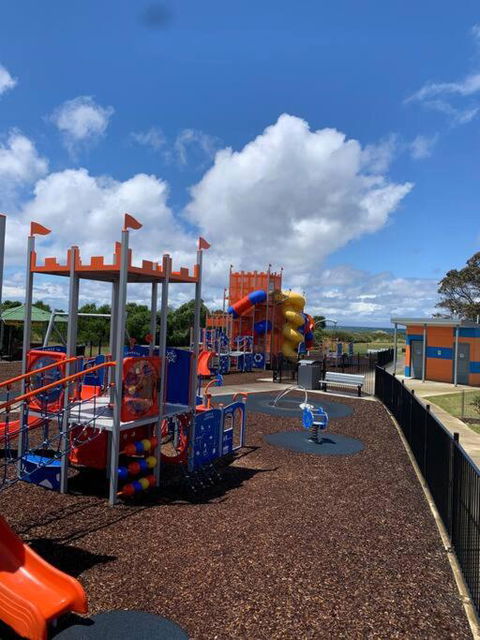 Al Mare - Mediterranean 4BR Retreat By The Sea - Great Ocean Road Tourism 4