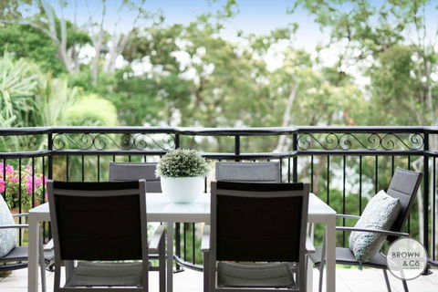 Alice Bayona 7 - Little Cove - Great Ocean Road Tourism 2