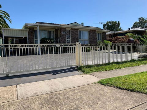 All In 3 Bedrooms,Fairfield West - Great Ocean Road Tourism 3