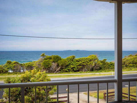 Allawah Beach House - 29 Dalmeny Drive, Kianga - Great Ocean Road Tourism 3