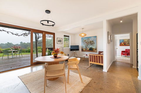 Alluca Villa McLaren Vale Vineyard Escape - Great Ocean Road Tourism 0