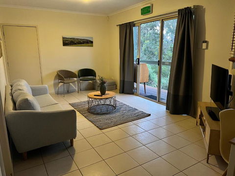 Allusion Farmstay And Vineyard Units - Great Ocean Road Tourism 4