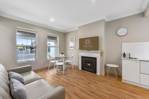 Aloha Central Luxury Accommodation - Great Ocean Road Tourism 2