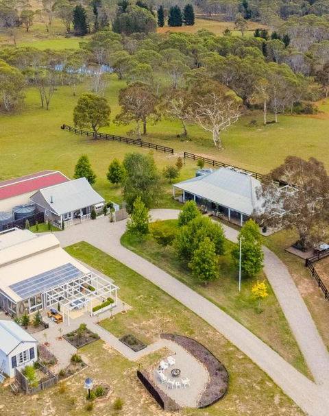 Amberlea Homestead & Cottage - Great Ocean Road Tourism 0