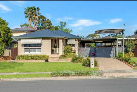 An Enchating And Enriching Home - Great Ocean Road Tourism 0