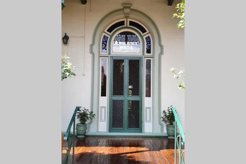Anglesey House Iconic Forbes CBD Heritage Home - Great Ocean Road Tourism 0